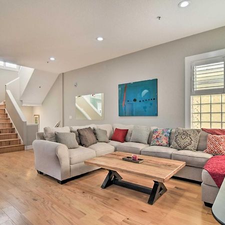 Coastal Sea Side Townhome - Walk To Beach! Клиъруотър Бийч Екстериор снимка