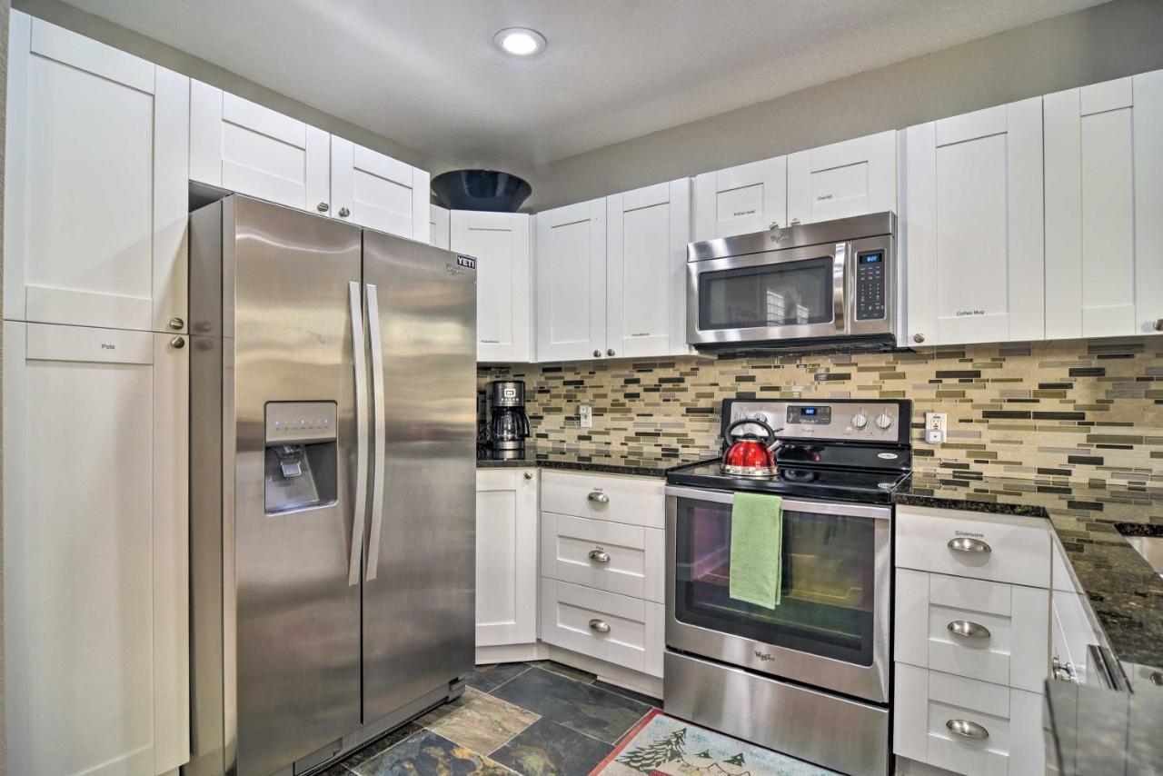 Coastal Sea Side Townhome - Walk To Beach! Клиъруотър Бийч Екстериор снимка