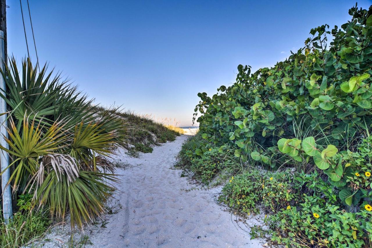 Coastal Sea Side Townhome - Walk To Beach! Клиъруотър Бийч Екстериор снимка